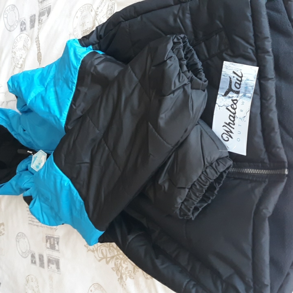 Whales tail jacket for boys